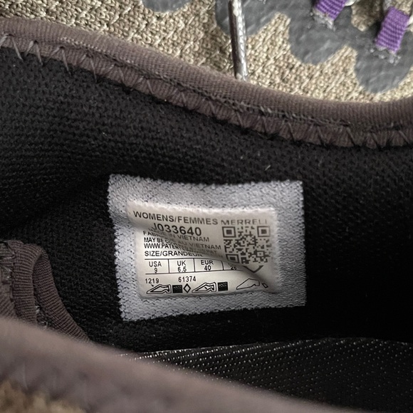 Merrell Women's Sneakers in Green and Purple - Picture 3 of 8